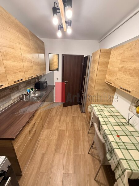 Colentina, apartament cu 2 camere de inchiriat, cu centrala+loc parcare.