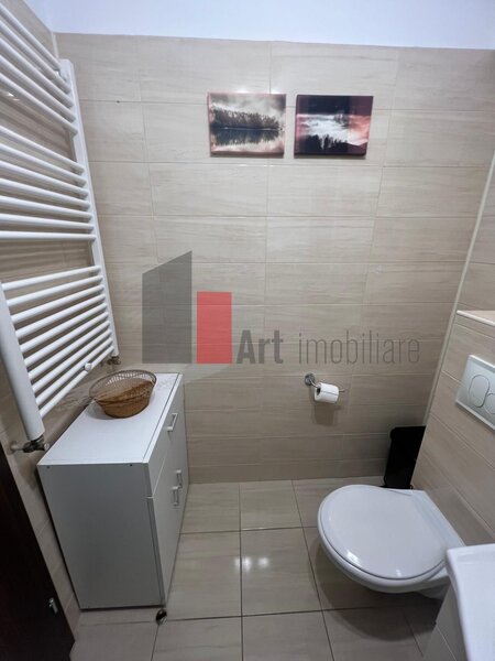 Colentina, apartament cu 2 camere de inchiriat, cu centrala+loc parcare.