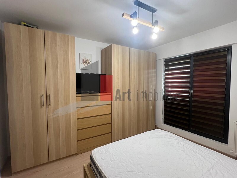 Colentina, apartament cu 2 camere de inchiriat, cu centrala+loc parcare.